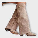 Elegant high boots