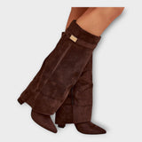 Elegant high boots