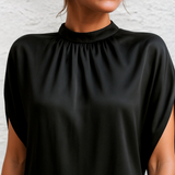 Vera - An elegant dress that accentuates the figure