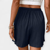 Elegant pleated trousers