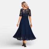 Lace dress with short sleeves