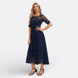 Lace dress with short sleeves