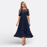 Lace dress with short sleeves