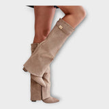 Elegant high boots