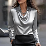 Luxury satin blouse with a subtle cut-out Inês