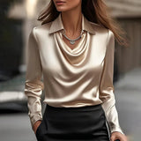 Luxury satin blouse with a subtle cut-out Inês