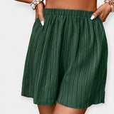 Elegant pleated trousers