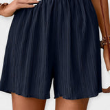 Elegant pleated trousers