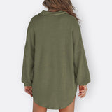 Lightweight tunic with V-neck and buttons