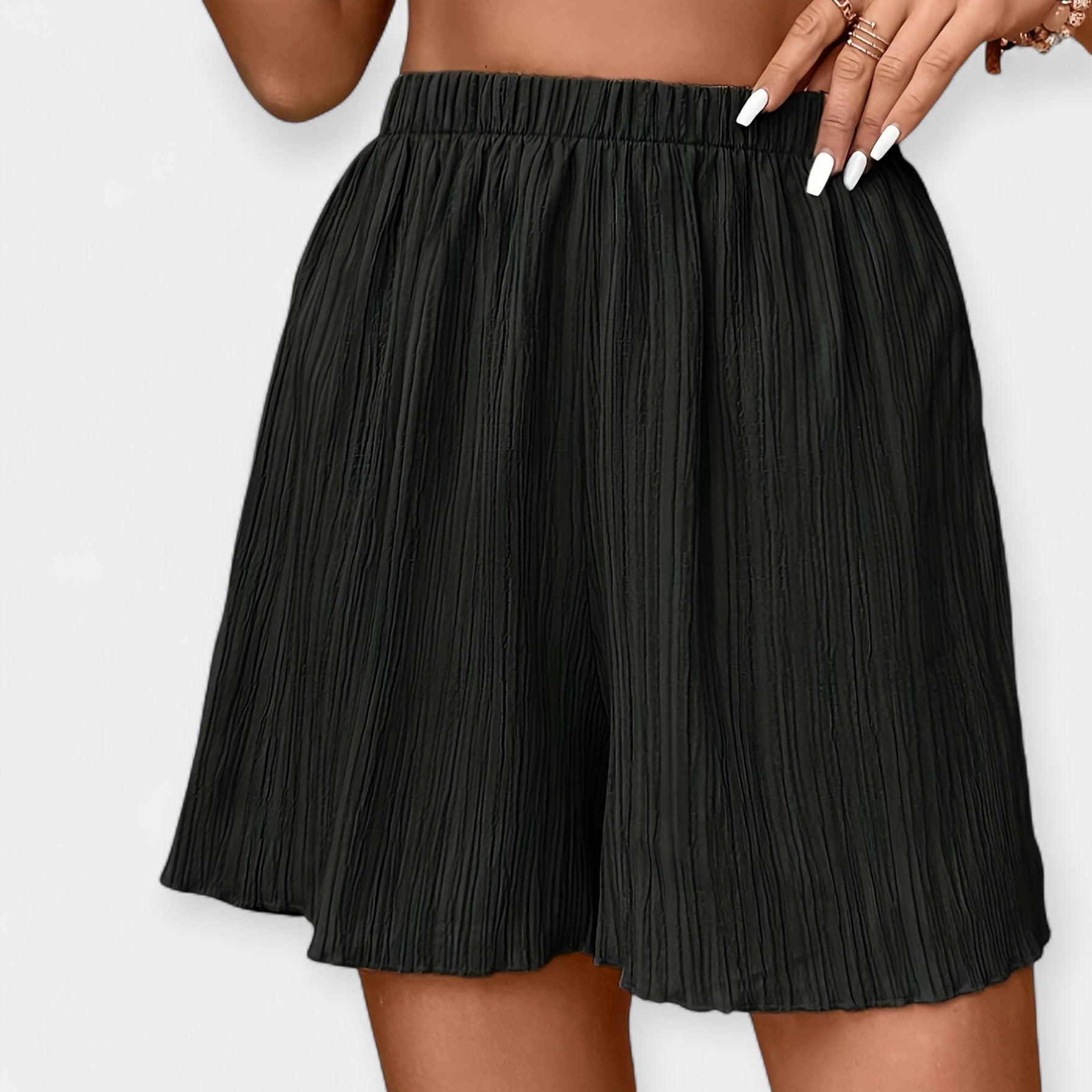 Elegant pleated trousers