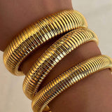 Grooved bracelet
