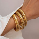 Grooved bracelet