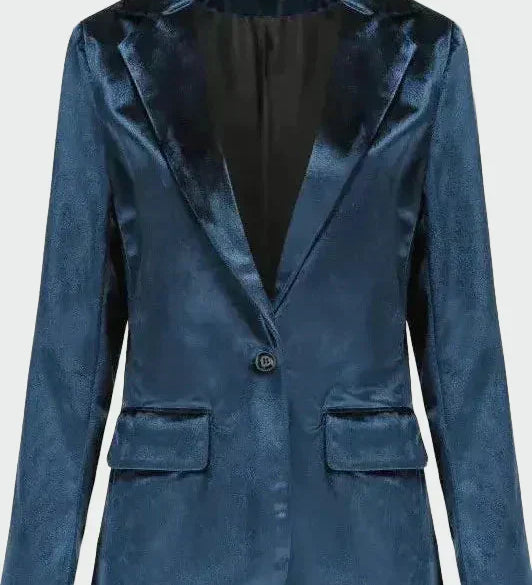 Coat made of quality material