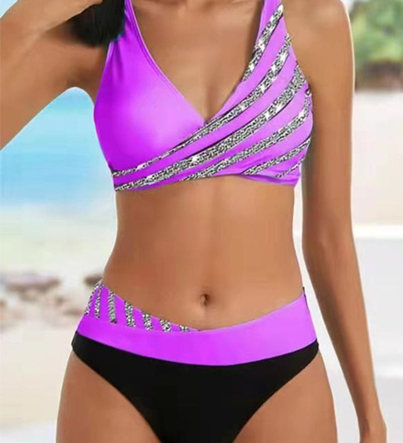 Patterned bikini in warm tones