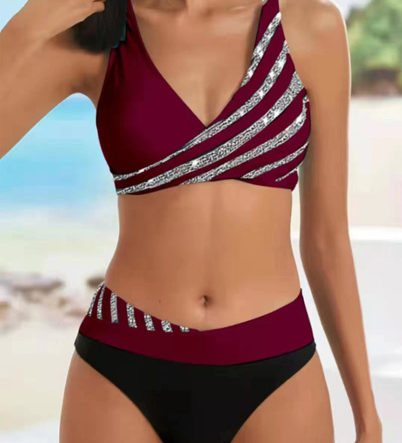 Patterned bikini in warm tones
