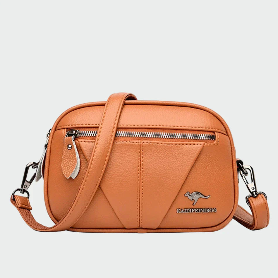 Leather bag with timeless elegance