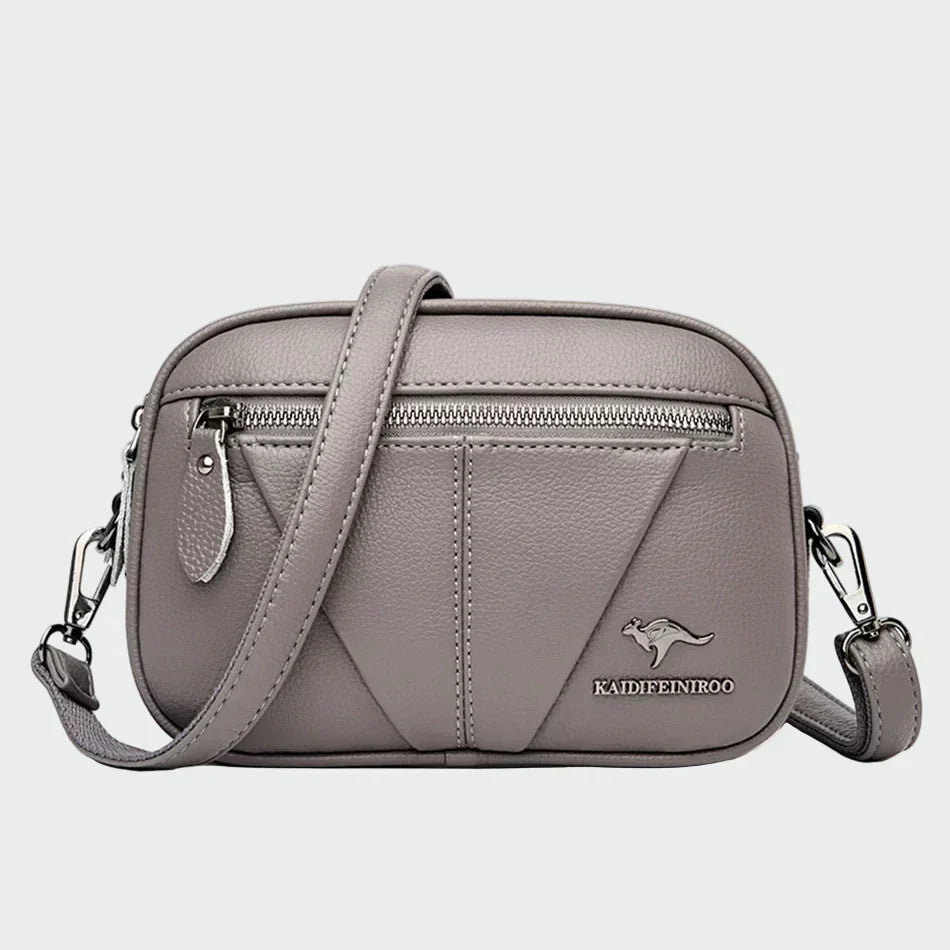 Leather bag with timeless elegance