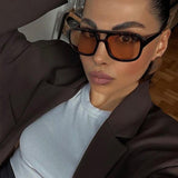 Sara's sunglasses