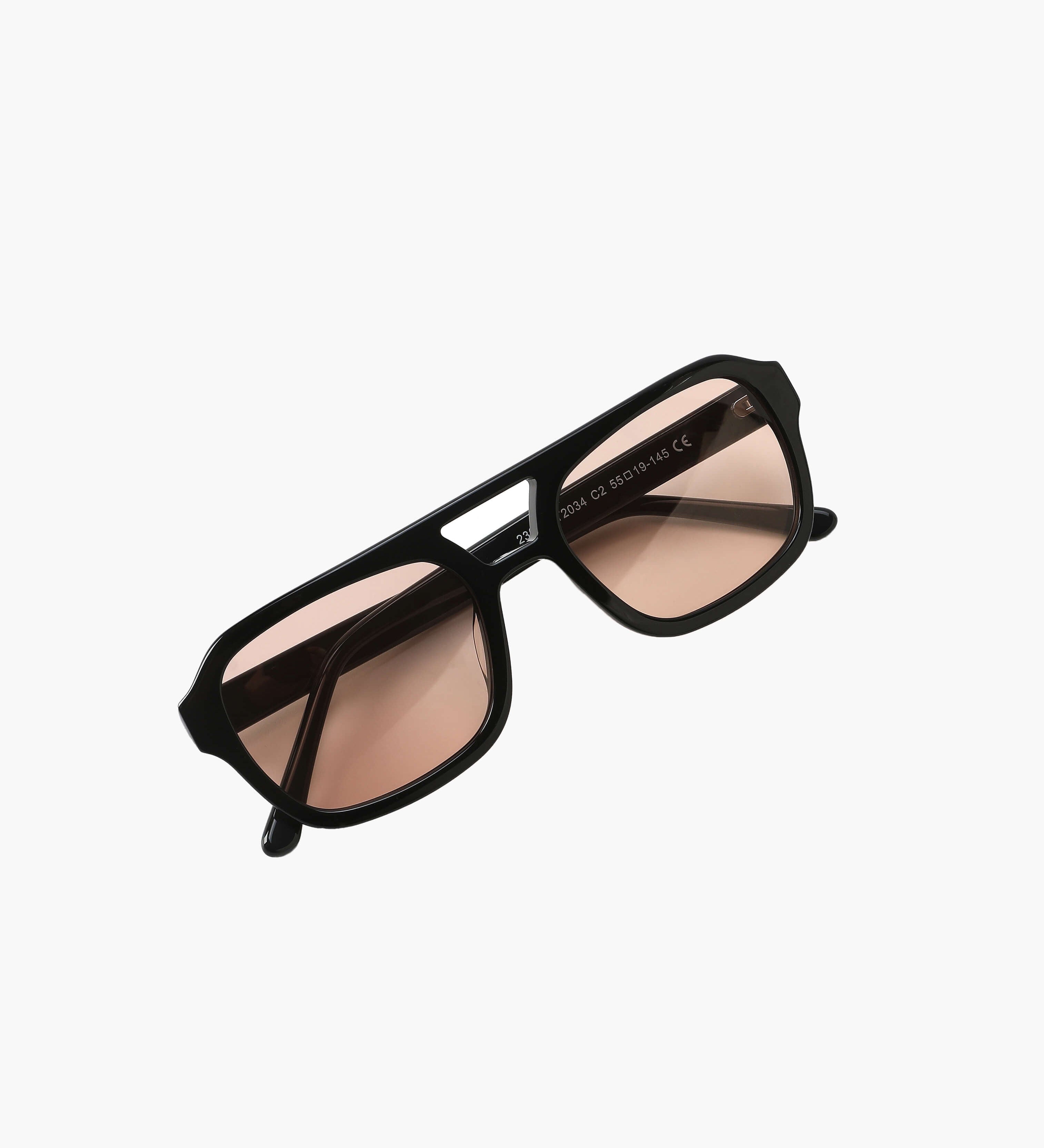 Sara's sunglasses