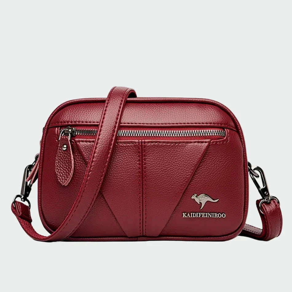 Leather bag with timeless elegance