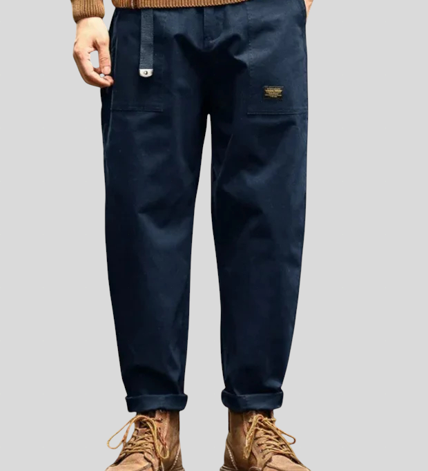 Elegant and practical cargo trousers João