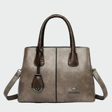 Elegant leather bag