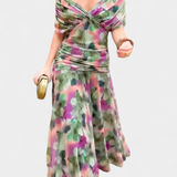 Luana - Elegant V-neck Dress